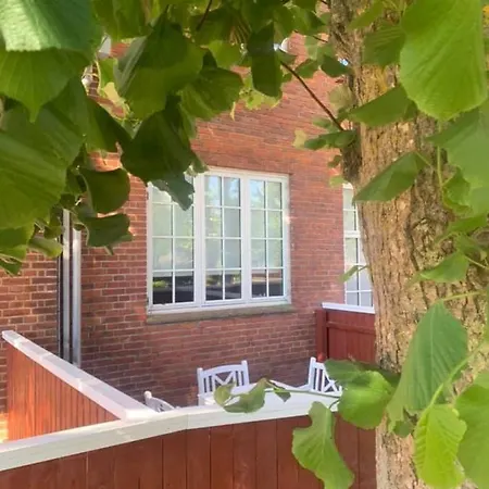 Ferie I -huset Med Den Gronne Dor